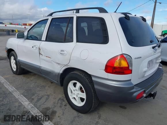 ✅ 2004 Hyundai Santa Fe GLS • VIN: KM8SC13D04U825535 • Lot: 43764247. Wystawiony na IAAI z przebiegiem 81 383 mil. Bezpłatny archiwum sprzedaży aukcyjnych z USA i szczegółowy raport historii pojazdu na DreamBid. Zdjęcie 3.