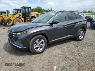 ✅ 2022 Hyundai Tucson SEL • VIN: 5NMJBCAE9NH015498 • Lot: 53535674. Wystawiony na Copart z przebiegiem 21 678 mil. Bezpłatny archiwum sprzedaży aukcyjnych z USA i szczegółowy raport historii pojazdu na DreamBid. Zdjęcie 1.