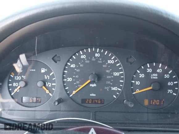 ✅ 2002 Mercedes-Benz M 320/430/500 • VIN: 4JGAB54E52A297812 • Lot: 41789452. Listed on IAAI with 201,467 mi. Free auction sales archive from the USA and detailed vehicle history report at DreamBid. Image 7.