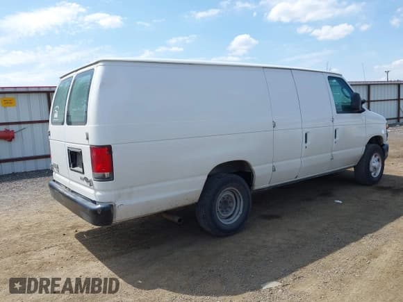 ✅ 2014 Ford Econoline Cargo Commercial • VIN: 1FTNS2EW9EDB03748 • Lot: 42574971. Listed on IAAI with 250,937 mi. Free auction sales archive from the USA and detailed vehicle history report at DreamBid. Image 4.