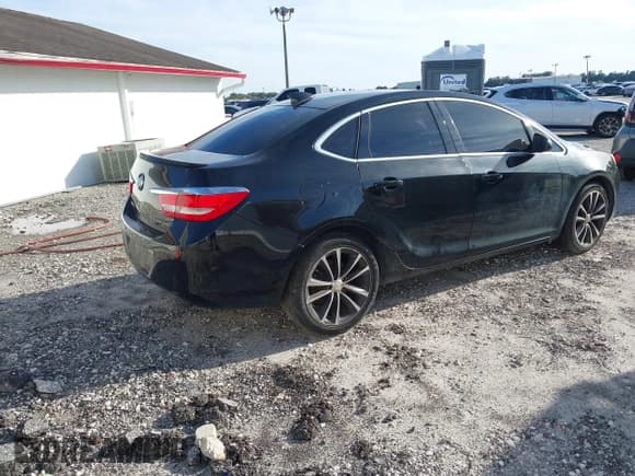 ✅ 2017 Buick Verano Sport Touring • VIN: 1G4PR5SK2H4104991 • Lot: 43166379. Listed on IAAI with 180,641 mi. Free auction sales archive from the USA and detailed vehicle history report at DreamBid. Image 4.