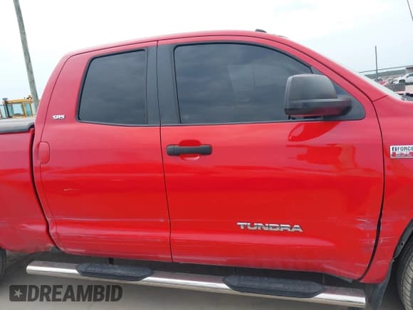 ✅ 2010 Toyota Tundra • VIN: 5TFRY5F14AX090663 • Lot: 43017265. Listed on IAAI with 349,644 mi. Free auction sales archive from the USA and detailed vehicle history report at DreamBid. Image 13.