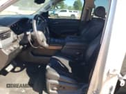 ✅ 2017 Chevrolet Suburban Premier • VIN: 1GNSKJKC7HR143736 • Lot: 69803354. Wystawiony na Copart z przebiegiem 112 993 mil. Bezpłatny archiwum sprzedaży aukcyjnych z USA i szczegółowy raport historii pojazdu na DreamBid. Zdjęcie 7.