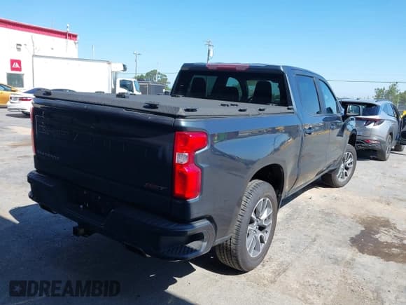 ✅ 2020 Chevrolet Silverado 1500 RST • VIN: 3GCUYEED4LG101285 • Lot: 42272752. Wystawiony na IAAI z przebiegiem 50 248 mil. Bezpłatny archiwum sprzedaży aukcyjnych z USA i szczegółowy raport historii pojazdu na DreamBid. Zdjęcie 4.