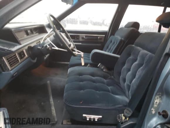 ✅ 1986 Oldsmobile 88 • VIN: 1G3HY6931G1848954 • Lot: 81999144. Wystawiony na Copart z przebiegiem Nie podano. Bezpłatny archiwum sprzedaży aukcyjnych z USA i szczegółowy raport historii pojazdu na DreamBid. Zdjęcie 7.