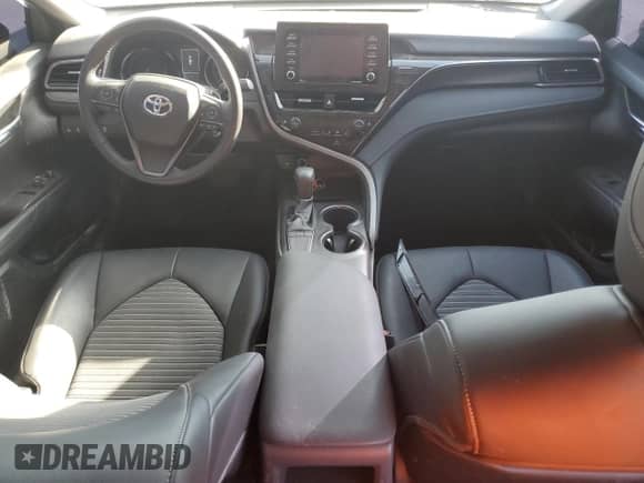 2022 Toyota Camry SE с VIN 4T1G11AKXNU712139, выставлен на аукционе Copart как лот 77199264 с пробегом 13 522 миль миль и Чистый • Clean title. История ставок и продаж доступна на DreamBid. Изображение 8.