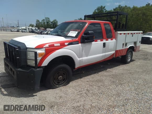 ✅ 2016 Ford F-250 XL • VIN: 1FD7X2B69GEC87418 • Lot: 42014958. Wystawiony na IAAI z przebiegiem 403 970 mil. Bezpłatny archiwum sprzedaży aukcyjnych z USA i szczegółowy raport historii pojazdu na DreamBid. Zdjęcie 2.