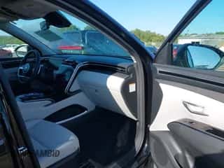 2024 Hyundai Tucson Limited with VIN KM8JECD12RU240341, listed as a IAAI auction lot 43265352 with 7,786 mi miles and . Bid and sale history available at DreamBid. Image 5.