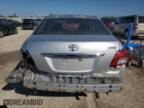 ✅ 2012 Toyota Yaris • VIN: JTDBT4K32C1416838 • Лот: 83838175. Опубликован ранее на Copart с пробегом 173 636 миль. Бесплатный доступ к архиву аукционных продаж из США и подробный отчёт об истории автомобиля на DreamBid. Изображение 6.