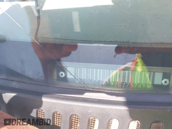 ✅ 2001 Chevrolet Suburban LS • VIN: 3GNEC16T91G173749 • Лот: 42845537. Опубликован ранее на IAAI с пробегом 120 715 миль. Бесплатный доступ к архиву аукционных продаж из США и подробный отчёт об истории автомобиля на DreamBid. Изображение 9.