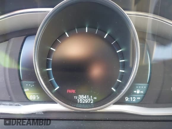 ✅ 2015 Volvo S60 T5 Drive-E Premier • VIN: YV140MFBXF1306010 • Lot: 43604976. Wystawiony na IAAI z przebiegiem 152 972 mil. Bezpłatny archiwum sprzedaży aukcyjnych z USA i szczegółowy raport historii pojazdu na DreamBid. Zdjęcie 7.