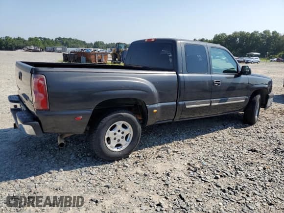 ✅ 2003 Chevrolet Silverado 1500 LS • VIN: 2GCEC19T331207295 • Лот: 66845564. Опубликован ранее на Copart с пробегом 232 864 миль. Бесплатный доступ к архиву аукционных продаж из США и подробный отчёт об истории автомобиля на DreamBid. Изображение 3.