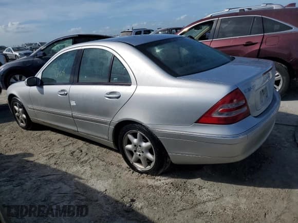 ✅ 2004 Mercedes-Benz C 320 • VIN: WDBRF84J14F547660 • Лот: 75061074. Опубликован ранее на Copart с пробегом 477 миль. Бесплатный доступ к архиву аукционных продаж из США и подробный отчёт об истории автомобиля на DreamBid. Изображение 2.