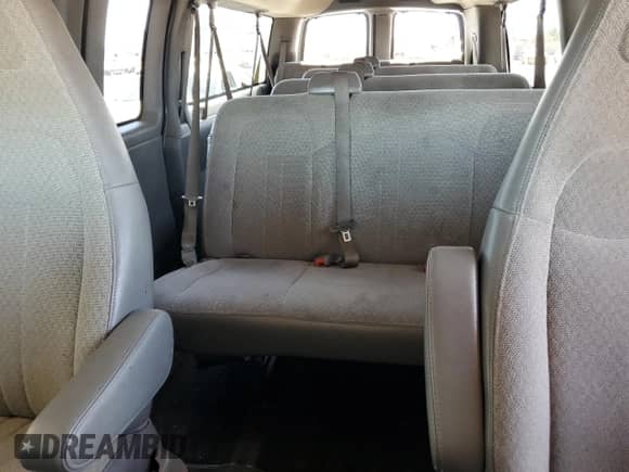 2017 Chevrolet Express Passenger LT с VIN 1GAZGPFG8H1108333, выставлен на аукционе Copart как лот 74837784 с пробегом 122 035 миль миль и Списание • Salvage title. История ставок и продаж доступна на DreamBid. Изображение 10.