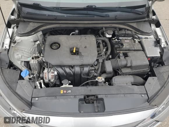 ✅ 2020 Hyundai Elantra SE • VIN: 5NPD74LF1LH562033 • Lot: 91629335. Listed on Copart with 39,484 mi. Free auction sales archive from the USA and detailed vehicle history report at DreamBid. Image 11.