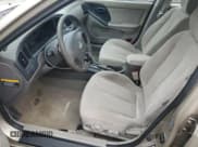 ✅ 2005 Hyundai Elantra GLS • VIN: KMHDN46D45U196721 • Lot: 63421435. Wystawiony na Copart z przebiegiem 86 634 mil. Bezpłatny archiwum sprzedaży aukcyjnych z USA i szczegółowy raport historii pojazdu na DreamBid. Zdjęcie 7.