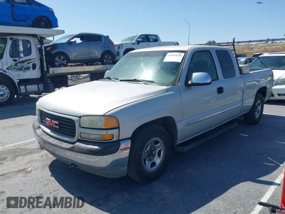 ✅ 2002 GMC Sierra 1500 • VIN: 1GTEC19T42Z311588 • Лот: 42484628. Опубликован ранее на IAAI с пробегом 175 809 миль. Бесплатный доступ к архиву аукционных продаж из США и подробный отчёт об истории автомобиля на DreamBid. Изображение 2.