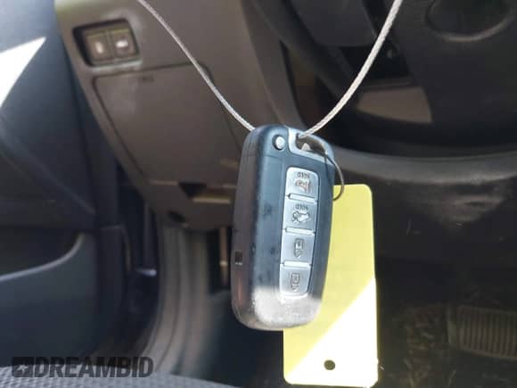 2013 Hyundai Sonata SE with VIN 5NPEC4AB5DH531028, listed as a IAAI auction lot 43247043 with 188,338 mi miles and . Bid and sale history available at DreamBid. Image 11.