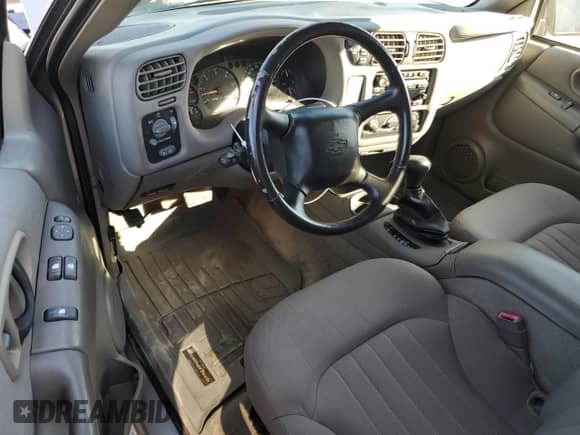 2004 Chevrolet Blazer LS with VIN 1GNCT18X94K116116, listed as a Copart auction lot 42378015 with 112,272 mi miles and Clean title. Bid and sale history available at DreamBid. Image 8.