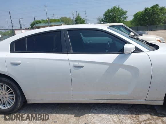 ✅ 2013 Dodge Charger SXT • VIN: 2C3CDXHG0DH664865 • Лот: 41914053. Опубликован ранее на IAAI с пробегом 195 211 миль. Бесплатный доступ к архиву аукционных продаж из США и подробный отчёт об истории автомобиля на DreamBid. Изображение 13.