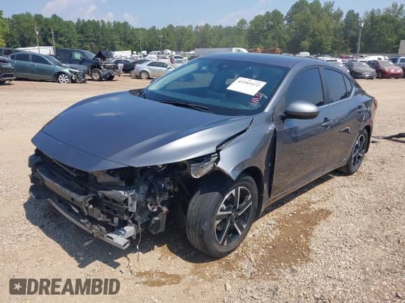 ✅ 2024 Nissan Sentra SV • VIN: 3N1AB8CV2RY307356 • Lot: 43203472. Wystawiony na IAAI z przebiegiem 49 205 mil. Bezpłatny archiwum sprzedaży aukcyjnych z USA i szczegółowy raport historii pojazdu na DreamBid. Zdjęcie 6.