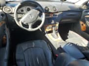 ✅ 2005 Mercedes-Benz CLK 55 AMG • VIN: WDBTJ76H15F161721 • Lot: 79685524. Wystawiony na Copart z przebiegiem 200 223 mil. Bezpłatny archiwum sprzedaży aukcyjnych z USA i szczegółowy raport historii pojazdu na DreamBid. Zdjęcie 8.