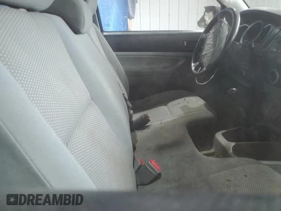 ✅ 2008 Toyota Tacoma • VIN: 5TEPX42NX8Z578144 • Lot: 70310015. Wystawiony na Copart z przebiegiem 146 350 mil. Bezpłatny archiwum sprzedaży aukcyjnych z USA i szczegółowy raport historii pojazdu na DreamBid. Zdjęcie 10.