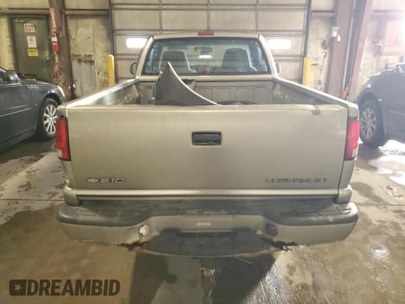 ✅ 2001 Chevrolet S-10 • VIN: 1GCCS145718259512 • Лот: 43996395. Опубликован ранее на Copart с пробегом 84 003 миль. Бесплатный доступ к архиву аукционных продаж из США и подробный отчёт об истории автомобиля на DreamBid. Изображение 6.