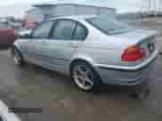 2000 BMW 3 Series 323i with VIN WBAAM3335YCA86464, listed as a Copart auction lot 61687574 with 151,447 mi miles and Salvage title. Bid and sale history available at DreamBid. Image 2.