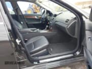 ✅ 2008 Mercedes-Benz C 300 Sport • VIN: WDDGF54X28F035669 • Lot: 43192786. Wystawiony na IAAI z przebiegiem 187 672 mil. Bezpłatny archiwum sprzedaży aukcyjnych z USA i szczegółowy raport historii pojazdu na DreamBid. Zdjęcie 5.