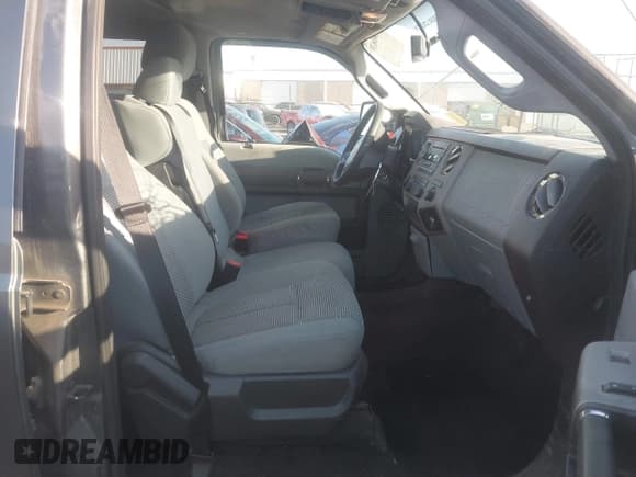 ✅ 2015 Ford F-250 Lariat • VIN: 1FT7W2BT6FED40510 • Lot: 43360638. Wystawiony na IAAI z przebiegiem 250 719 mil. Bezpłatny archiwum sprzedaży aukcyjnych z USA i szczegółowy raport historii pojazdu na DreamBid. Zdjęcie 5.