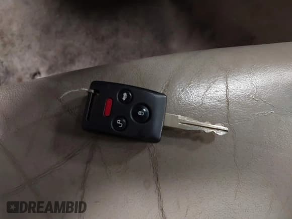 ✅ 2008 Subaru Outback Limited • VIN: 4S4BP62C787325239 • Lot: 43313276. Wystawiony na IAAI z przebiegiem 200 107 mil. Bezpłatny archiwum sprzedaży aukcyjnych z USA i szczegółowy raport historii pojazdu na DreamBid. Zdjęcie 11.