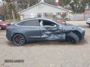 ✅ 2020 Tesla Model 3 Performance • VIN: 5YJ3E1EC2LF784212 • Lot: 43627605. Wystawiony na IAAI z przebiegiem 148 374 mil. Bezpłatny archiwum sprzedaży aukcyjnych z USA i szczegółowy raport historii pojazdu na DreamBid. Zdjęcie 13.