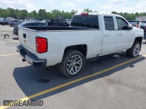 ✅ 2019 Chevrolet Silverado 1500 LT • VIN: 2GCRCPEC1K1108399 • Lot: 42600366. Wystawiony na IAAI z przebiegiem 81 617 mil. Bezpłatny archiwum sprzedaży aukcyjnych z USA i szczegółowy raport historii pojazdu na DreamBid. Zdjęcie 4.