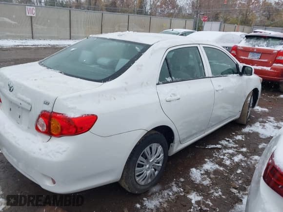 ✅ 2010 Toyota Corolla S • VIN: 1NXBU4EE9AZ317094 • Лот: 43628945. Опубликован ранее на IAAI с пробегом 117 811 миль. Бесплатный доступ к архиву аукционных продаж из США и подробный отчёт об истории автомобиля на DreamBid. Изображение 4.
