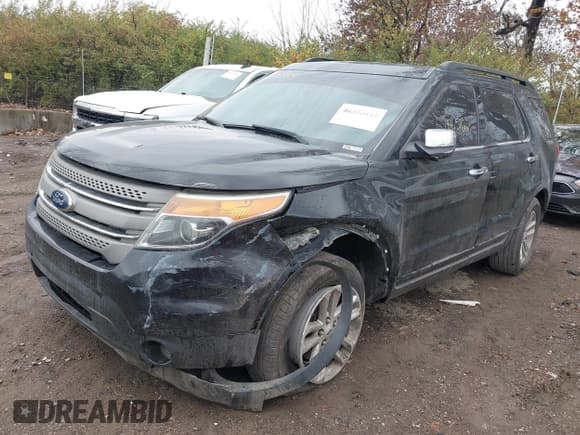 ✅ 2015 Ford Explorer • VIN: 1FM5K8B86FGA16474 • Lot: 40575399. Wystawiony na IAAI z przebiegiem 184 516 mil. Bezpłatny archiwum sprzedaży aukcyjnych z USA i szczegółowy raport historii pojazdu na DreamBid. Zdjęcie 19.