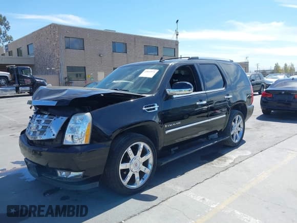 ✅ 2009 Cadillac Escalade • VIN: 1GYFK23259R228592 • Lot: 43045971. Listed on IAAI with 128,220 mi. Free auction sales archive from the USA and detailed vehicle history report at DreamBid. Image 6.