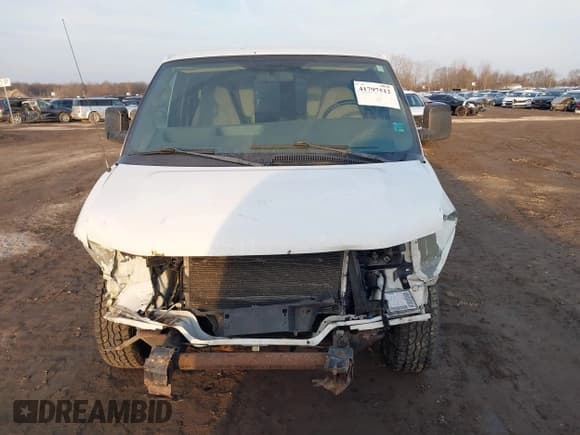 ✅ 2005 Chevrolet Express Cargo • VIN: 1GCFG15T251250047 • Lot: 41797512. Listed on IAAI with 149,610 mi. Free auction sales archive from the USA and detailed vehicle history report at DreamBid. Image 12.