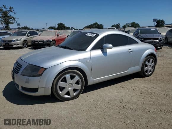 ✅ 2000 Audi TT • VIN: TRUUC28N8Y1026264 • Lot: 65148935. Wystawiony na Copart z przebiegiem 156 536 mil. Bezpłatny archiwum sprzedaży aukcyjnych z USA i szczegółowy raport historii pojazdu na DreamBid. Zdjęcie 1.