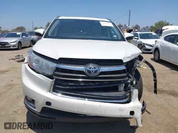 ✅ 2016 Toyota Highlander Limited • VIN: 5TDDKRFH8GS329274 • Lot: 42551665. Listed on IAAI with 93,293 mi. Free auction sales archive from the USA and detailed vehicle history report at DreamBid. Image 13.