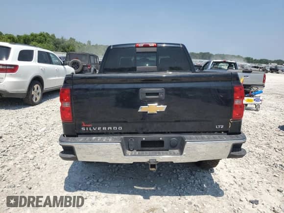 2015 Chevrolet Silverado 1500 LTZ z VIN 3GCUKSEC2FG427551, wystawiony jako Copart lot #65618525 z przebiegiem Nie podano mil oraz Czysty tytuł • Clean title. Historia ofert i sprzedaży dostępna na DreamBid. Obrazek 6.