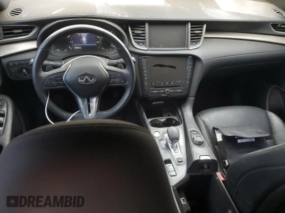 ✅ 2020 Infiniti QX50 Luxe • VIN: 3PCAJ5M17LF120708 • Лот: 57943945. Опубликован ранее на Copart с пробегом 53 649 миль. Бесплатный доступ к архиву аукционных продаж из США и подробный отчёт об истории автомобиля на DreamBid. Изображение 8.