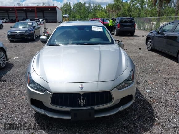 ✅ 2015 Maserati Ghibli • VIN: ZAM57XSA6F1137541 • Lot: 43188318. Wystawiony na IAAI z przebiegiem 87 000 mil. Bezpłatny archiwum sprzedaży aukcyjnych z USA i szczegółowy raport historii pojazdu na DreamBid. Zdjęcie 12.
