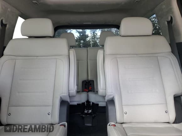 ✅ 2024 Hyundai Santa Fe Calligraphy • VIN: 5NMP5DG15RH002295 • Lot: 86157375. Listed on Copart with 28,684 mi. Free auction sales archive from the USA and detailed vehicle history report at DreamBid. Image 10.