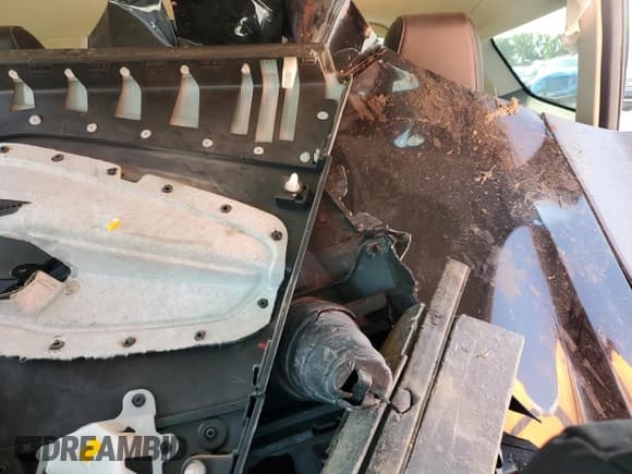 ✅ 2013 Ford Escape SEL • VIN: 1FMCU9H9XDUC32964 • Lot: 58739525. Wystawiony na Copart z przebiegiem Nie podano. Bezpłatny archiwum sprzedaży aukcyjnych z USA i szczegółowy raport historii pojazdu na DreamBid. Zdjęcie 10.