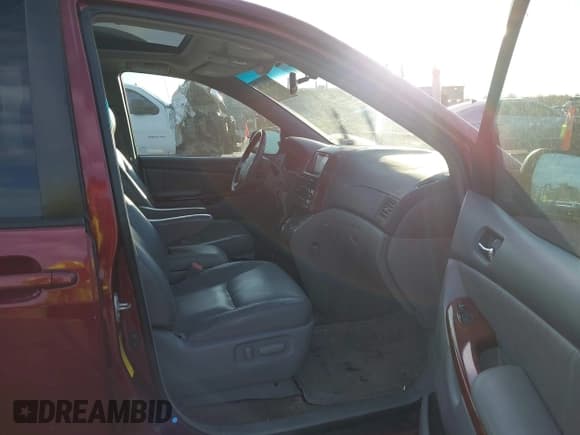 ✅ 2005 Toyota Sienna XLE • VIN: 5TDZA22C95S231443 • Lot: 43623370. Wystawiony na IAAI z przebiegiem Nie podano. Bezpłatny archiwum sprzedaży aukcyjnych z USA i szczegółowy raport historii pojazdu na DreamBid. Zdjęcie 5.