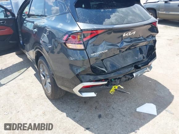 ✅ 2024 Kia Sportage SX • VIN: 5XYK43DF9RG230379 • Lot: 43054349. Listed on IAAI with 9,581 mi. Free auction sales archive from the USA and detailed vehicle history report at DreamBid. Image 6.