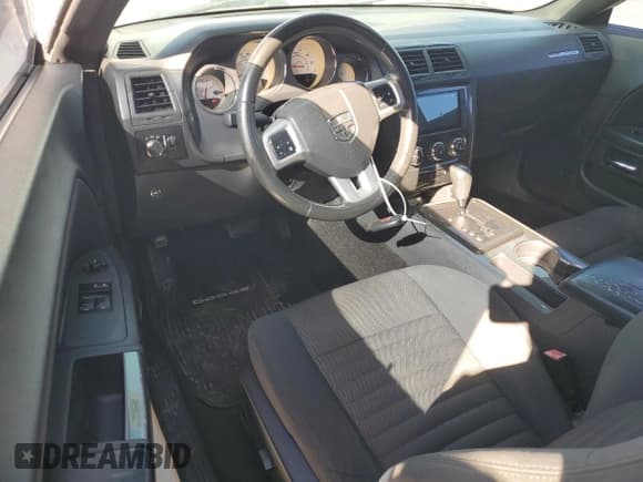 ✅ 2011 Dodge Challenger • VIN: 2B3CJ4DG6BH602491 • Lot: 82437294. Wystawiony na Copart z przebiegiem 185 167 mil. Bezpłatny archiwum sprzedaży aukcyjnych z USA i szczegółowy raport historii pojazdu na DreamBid. Zdjęcie 8.