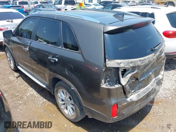 ✅ 2014 Kia Sorento EX • VIN: 5XYKU4A75EG453922 • Lot: 42338759. Wystawiony na IAAI z przebiegiem 195 832 mil. Bezpłatny archiwum sprzedaży aukcyjnych z USA i szczegółowy raport historii pojazdu na DreamBid. Zdjęcie 3.