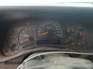 ✅ 2004 Chevrolet Silverado 2500HD LS • VIN: 1GCHK23U84F104066 • Lot: 70568395. Wystawiony na Copart z przebiegiem 185 726 mil. Bezpłatny archiwum sprzedaży aukcyjnych z USA i szczegółowy raport historii pojazdu na DreamBid. Zdjęcie 9.